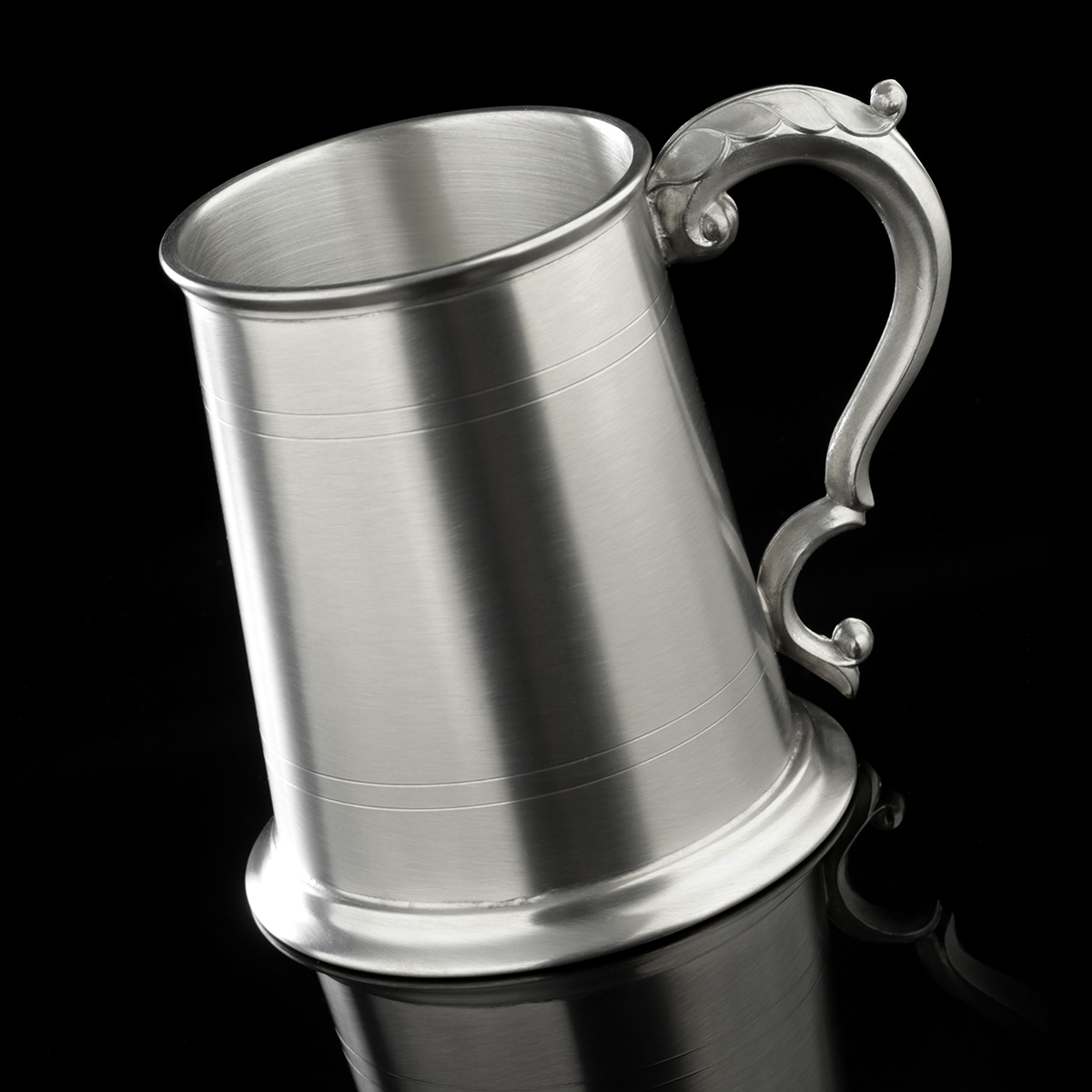 Medieval George - Mittelalterlicher 1 Pint Bierkrug / Zinnkrug aus England