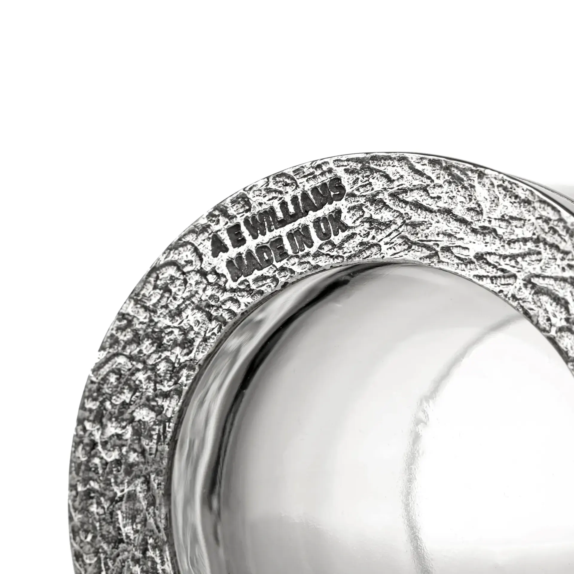 Legendary Dragon  Whisky Tumbler aus Glas & Zinn mit Drachenmotiv Legendary Dragon  Whisky Tumbler aus Glas & Zinn mit Drachenmotiv