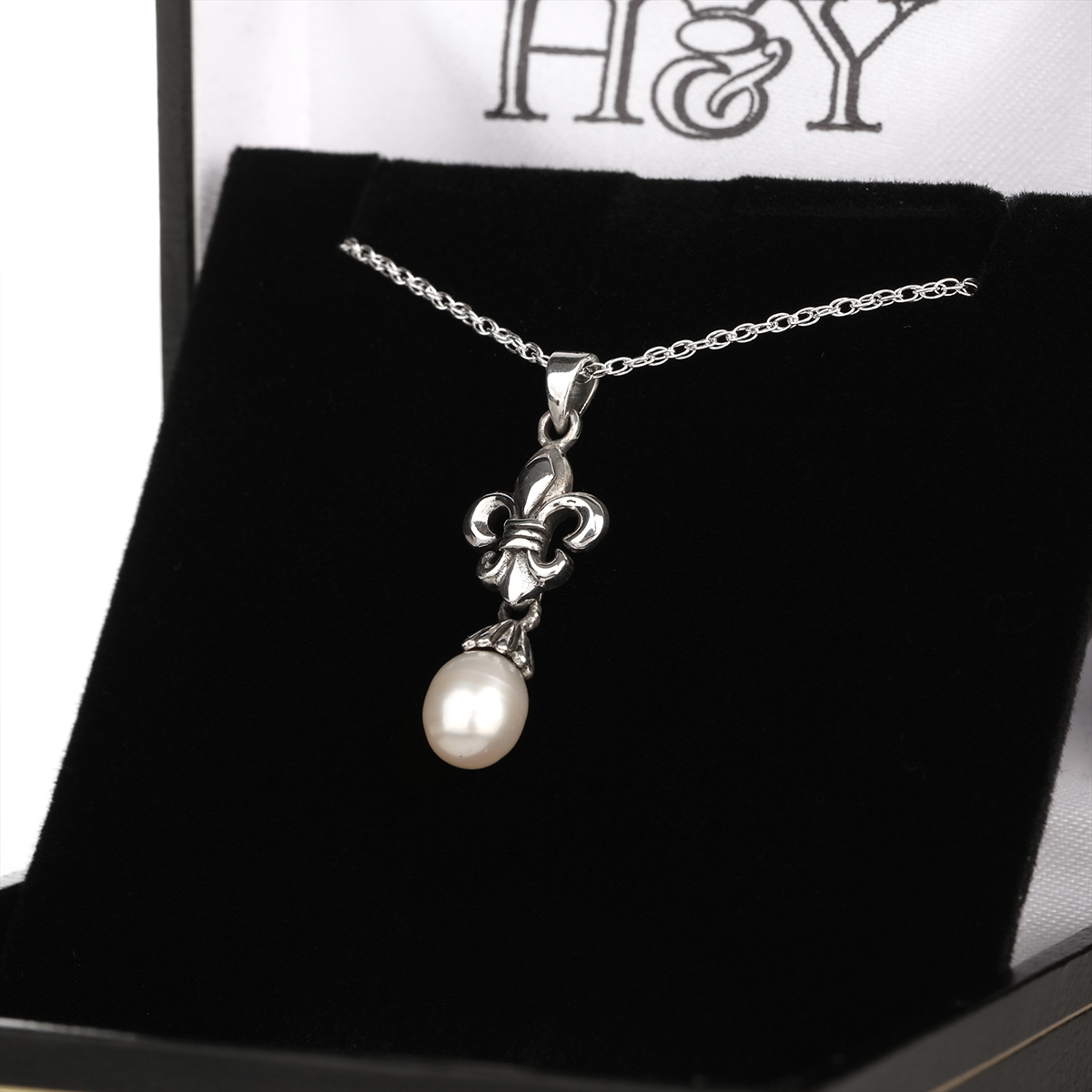 fleur-de-lis-lilie-kette-perle-silber-002ZDF1zu3lNodnv Mary Queen of Scots - Maria Stuart - Fleur De Lys Kette - Sterling Silber & Perle