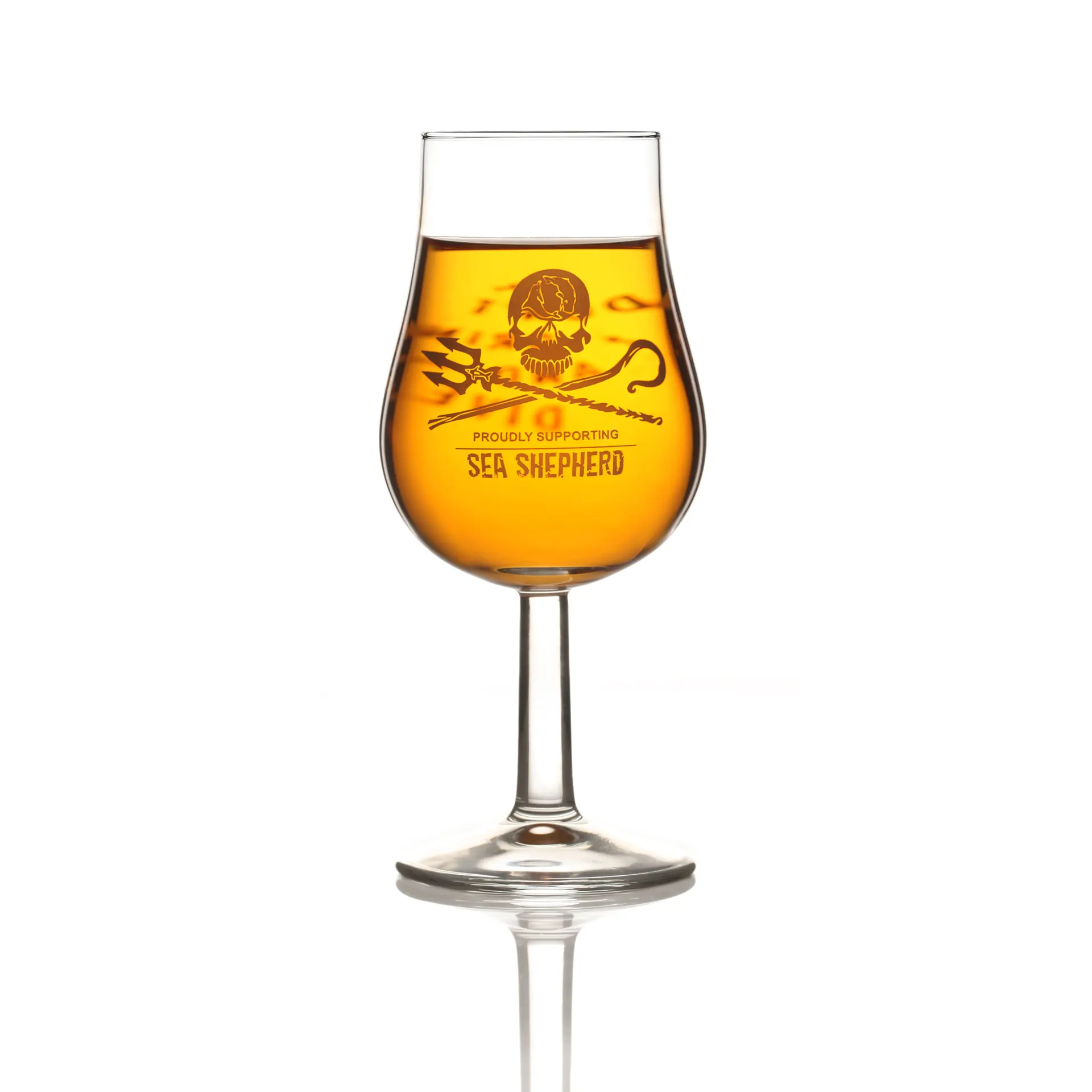 Kultiges Sea Shepherd Whiskyglas mit Gravur „Jolly Roger“ & „Don't Drink and Dive"