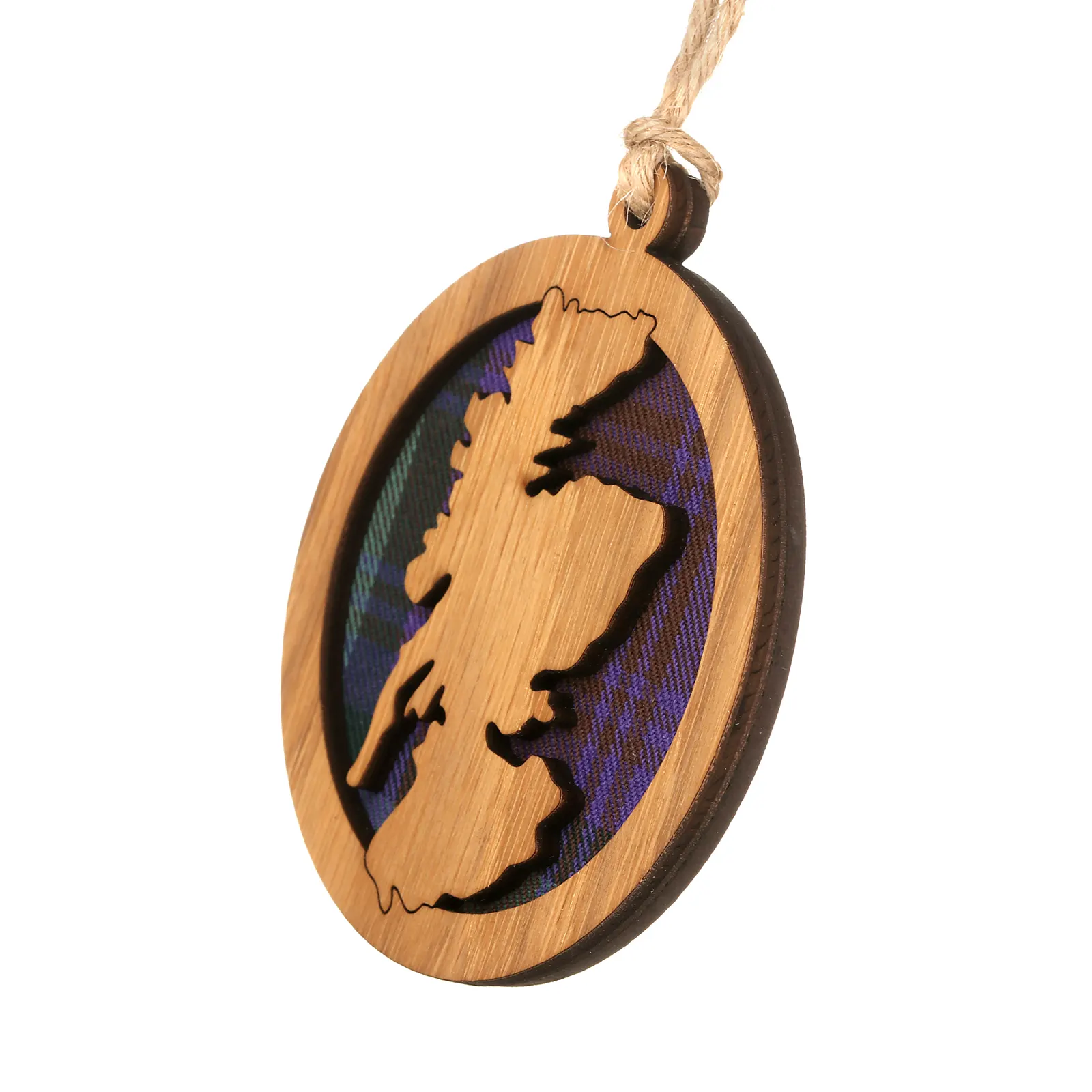 Map of Scotland - Runder Holz-Aufhänger mit Schottland-Karte Knoten und Tartan-Hintergrund