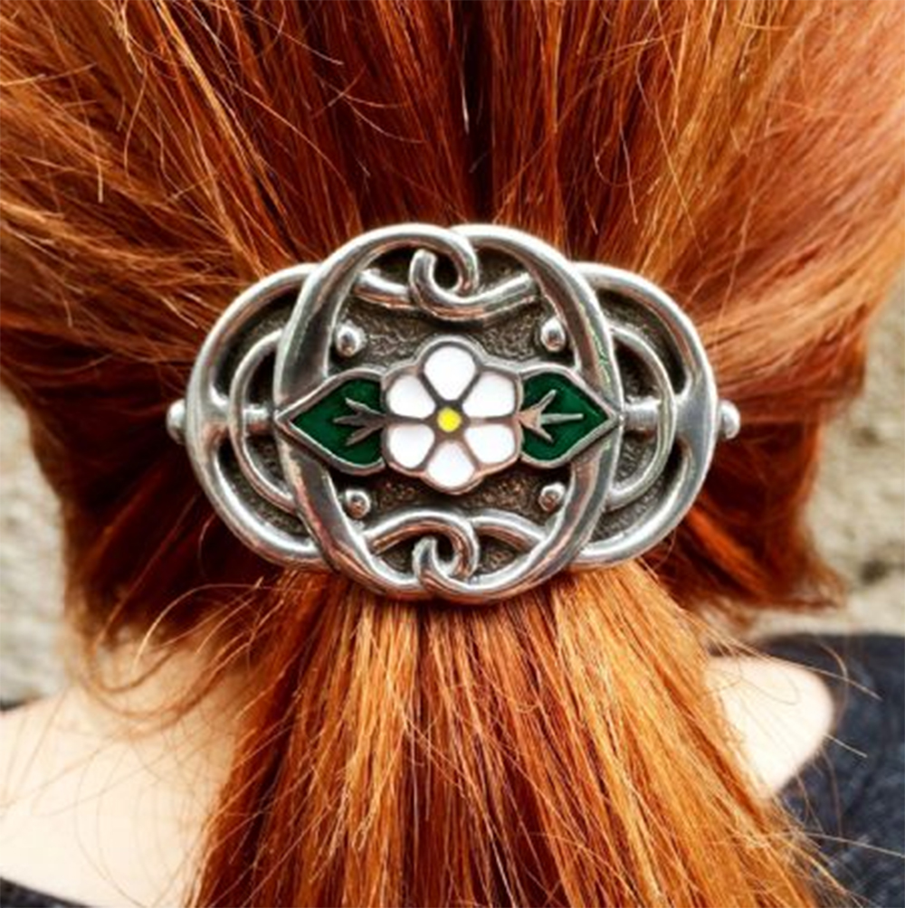 haargummi-keltisch-zinn-silber-blume-2 Celtic Flower - Keltisches Haargummi aus England mit Blumen & Emaille