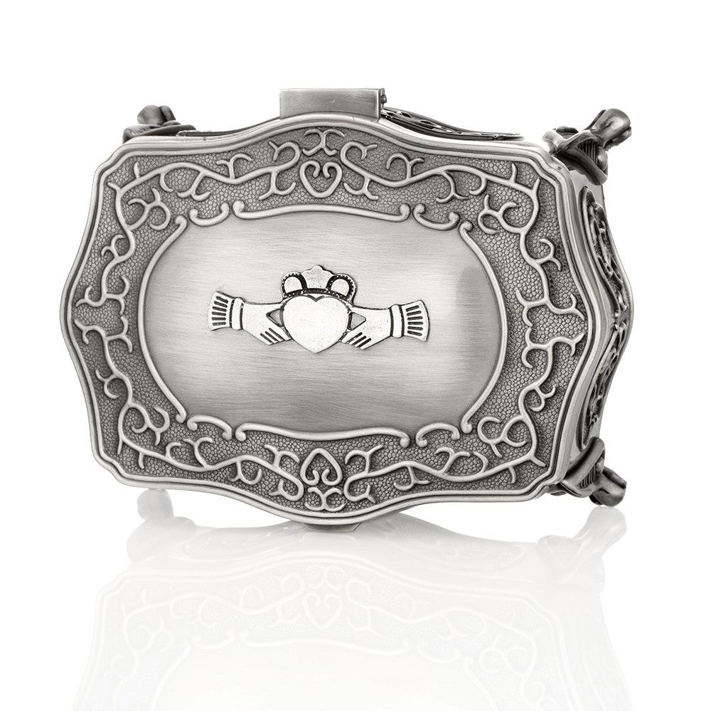 claddagh-schmuckschatulle-irland-00159b7c86e4a414 Irische Claddagh Schmuckschatulle mit keltischen Motiven - Handgefertigt in Irland