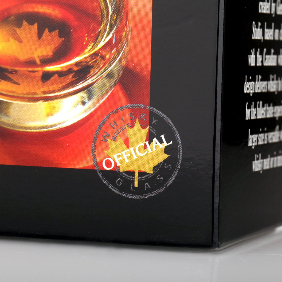 The Official Canadian Whisky Glas mit Ahornblatt - von Glencairn Crystal