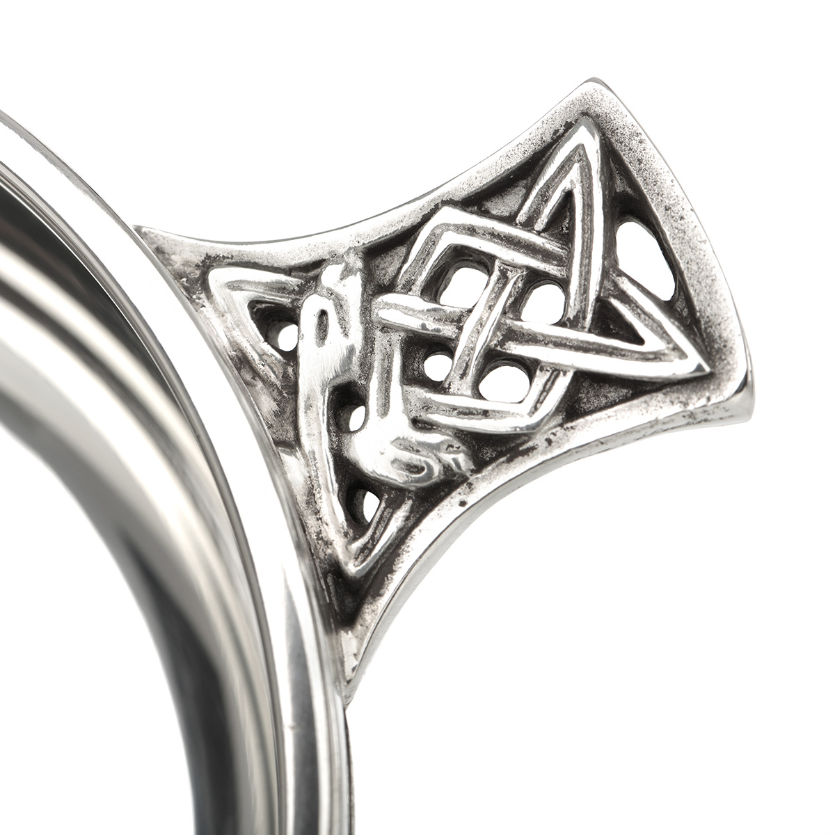 Celtic Pattern - Higland Whisky Quaich aus Zinn mit keltischen Ornamenten