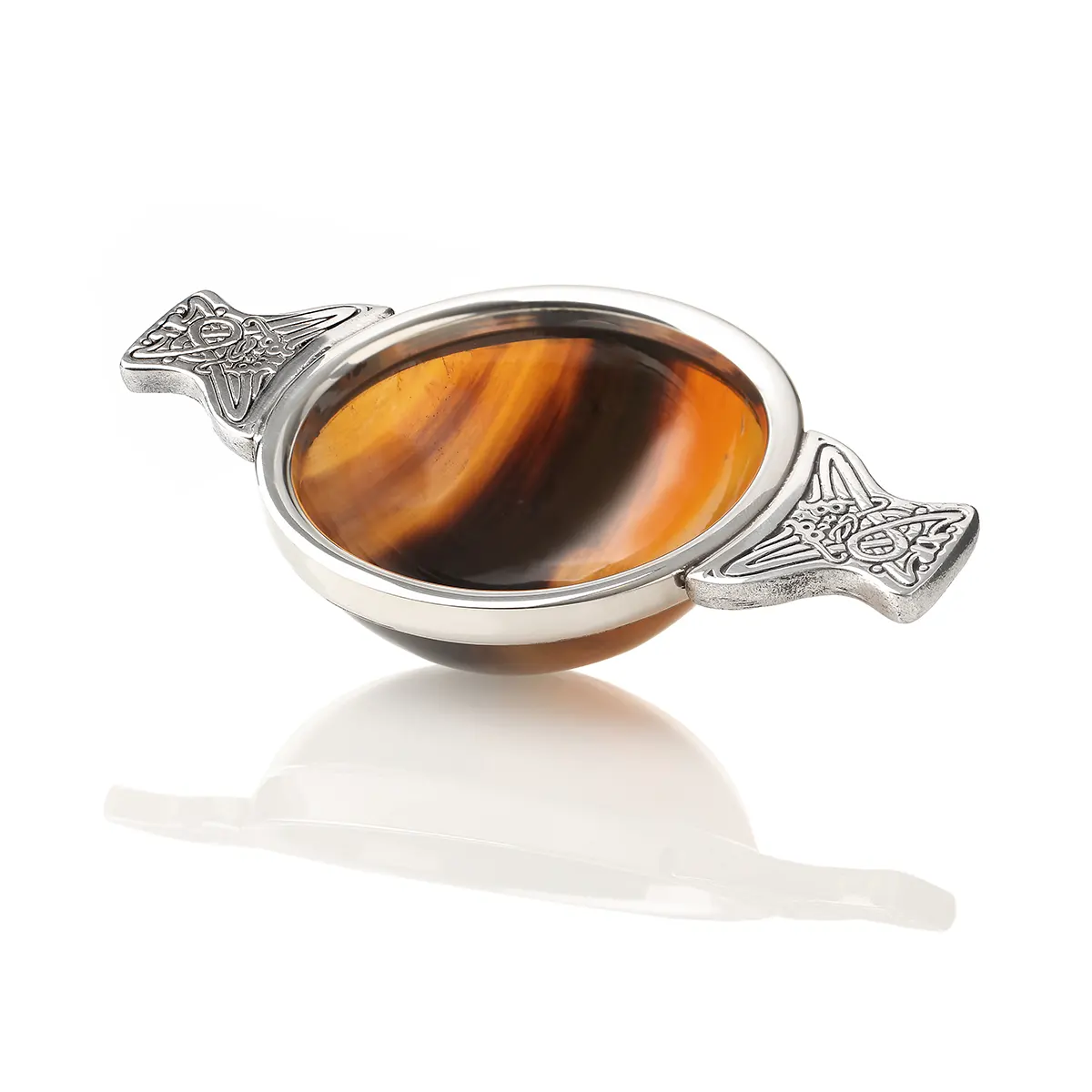Whisky Quaich aus Horn und Zinn – Schottlands Tasse der Freundschaft