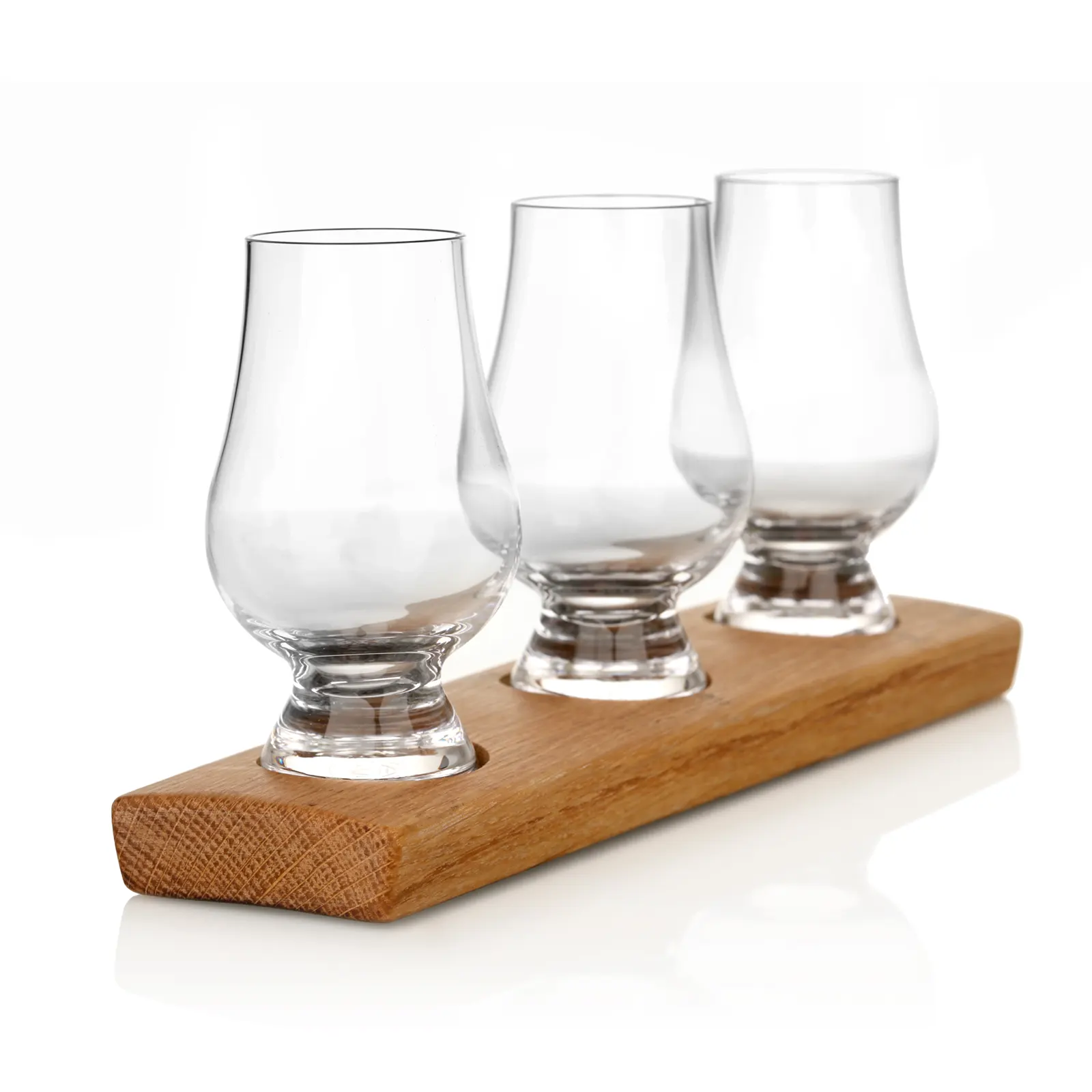 Whisky Fass Flight Tray aus Eiche - Untersetzer mit 3 Glencairn Tasting Gläsern Whisky Fass Flight Tray aus Eiche - Untersetzer mit 3 Glencairn Tasting Gläsern