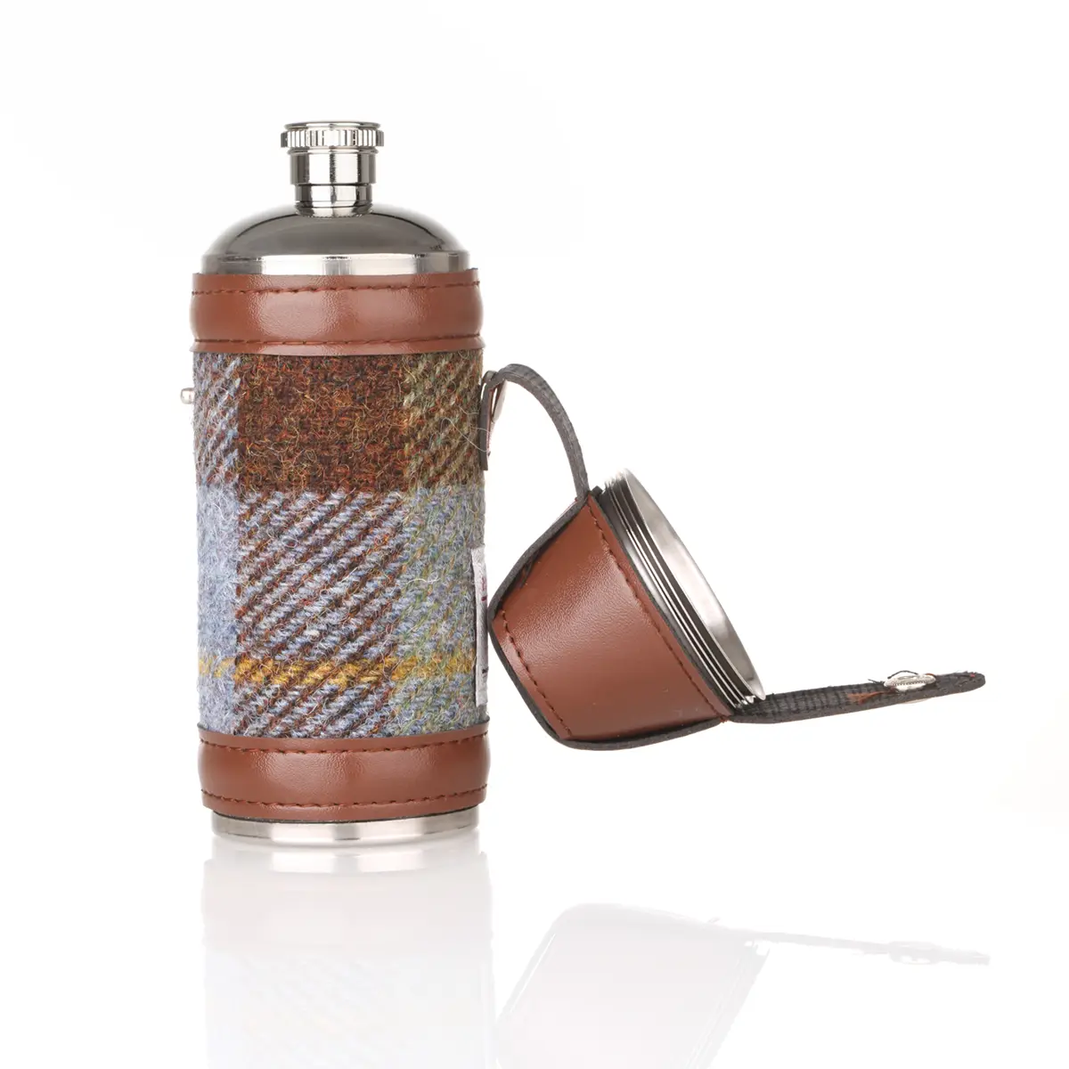 Harris Tweed Flask / Campingflasche in MacLeod Tartan