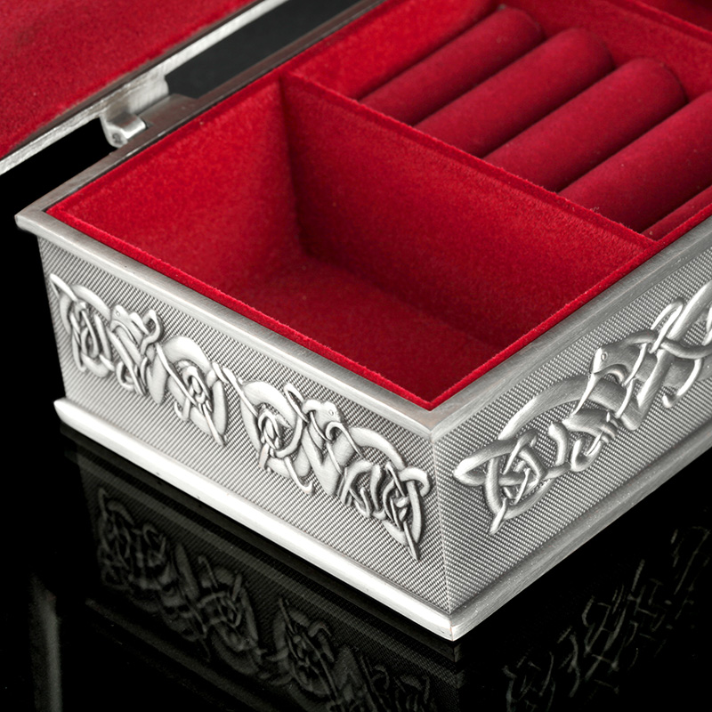 Claddagh-Schmuckschtulle-Irland-keltisch-Silber-Zinn-007 Große Schmuckschatulle mit keltischen Motiven - handgefertigt in Irland