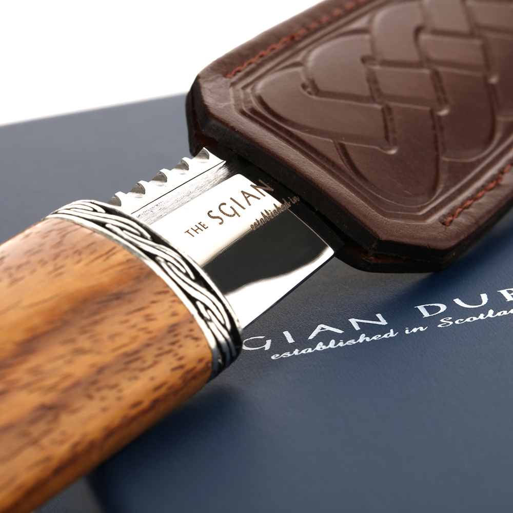 Rosewood Highland Sgian Dubh aus Schottland mit Lederscheide - Palisander & Zinn