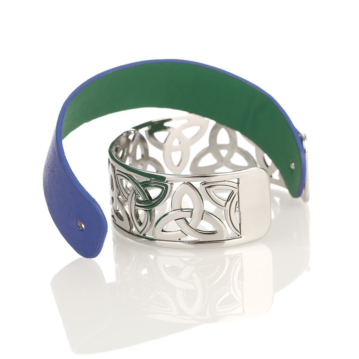 armreif-leder-silber-keltisch-irland-005 Triskele Armreif mit keltischen Mustern & Ledereinsatz - Handgefertigt in Irland