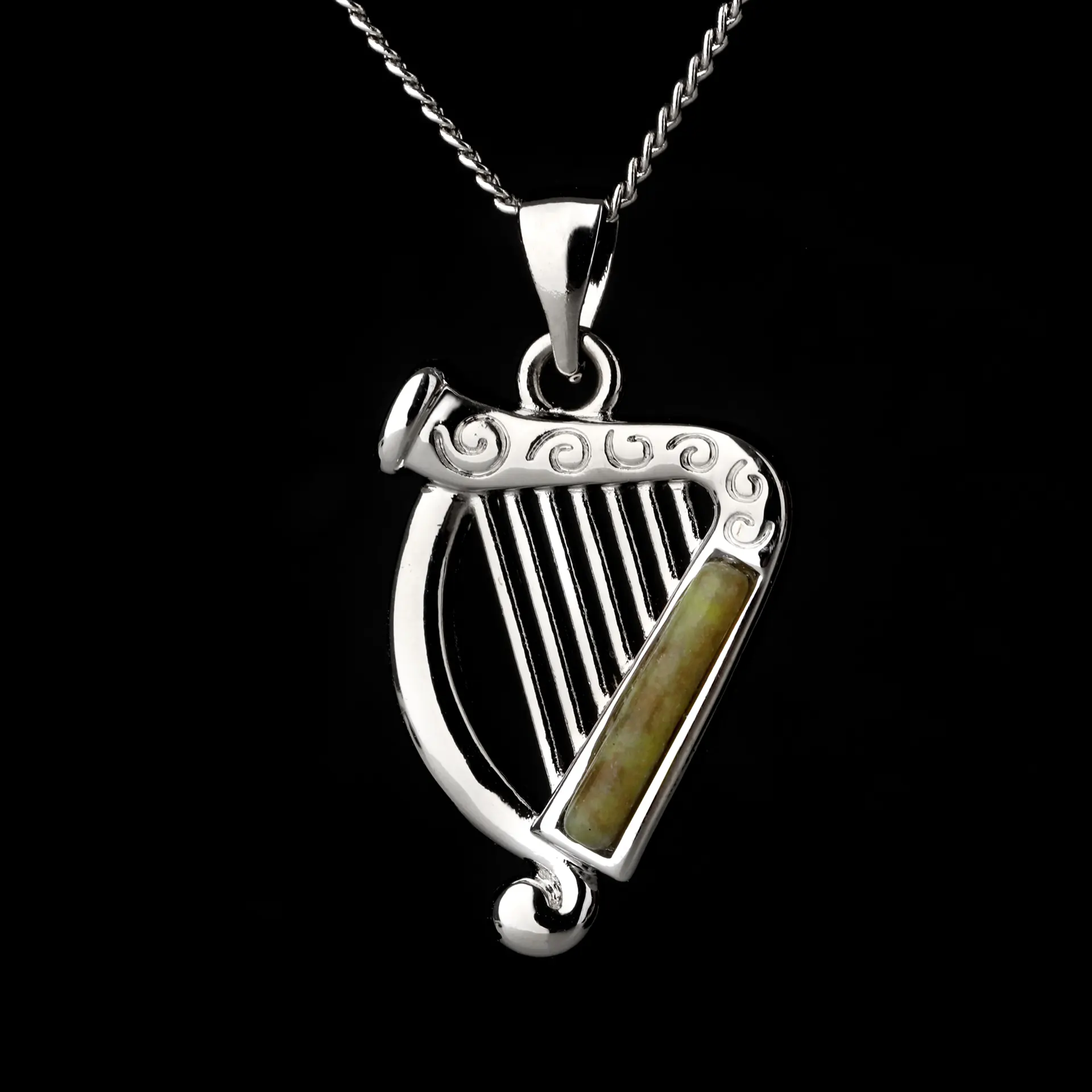 Irische Harfe mit keltischen Ornamenten und Connemara Marmor