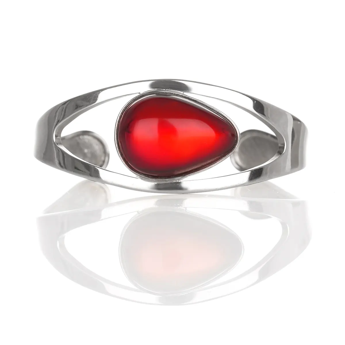 Deep Red Amber Bangle - Irischer Armreif aus rotem Bernstein & Sterling Silber