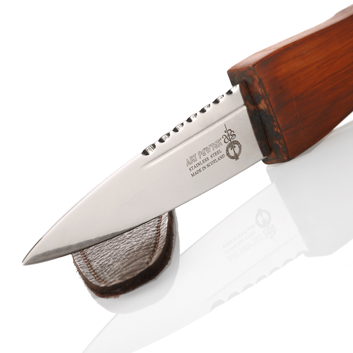 sgian-dubh-highland-kilt-schottland-saltire-002 Schottischer Sgian Dubh mit Lederscheide und Schottland Flagge - Edelstahl mit Lederscheide