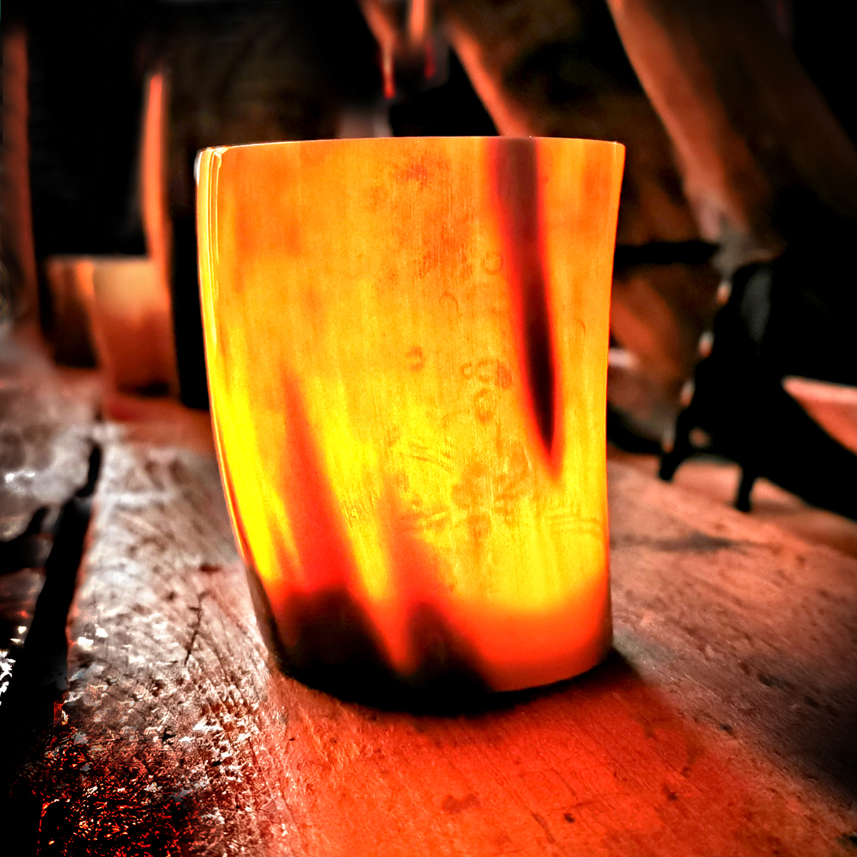 teelicht-halter-kerze-horn-rinderhorn-006 Windlicht aus Horn - Kerzenhalter für Wikinger & Kelten - Rinderhorn poliert