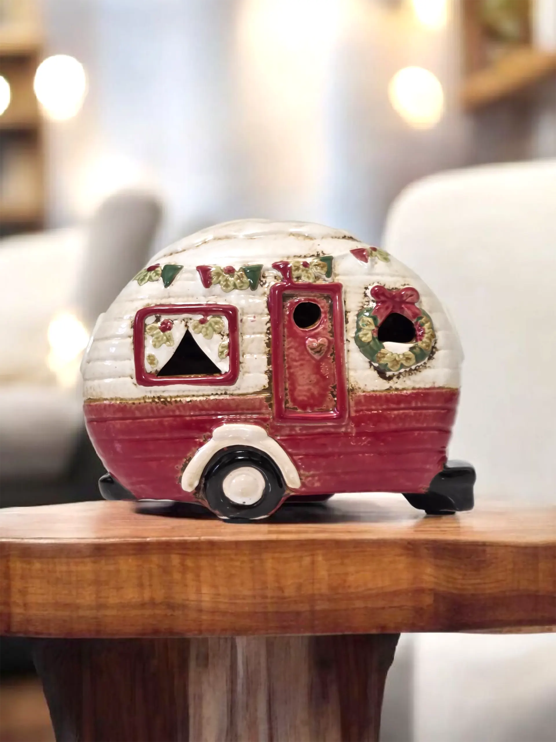 Village Pottery Weihnachts-Wohnwagen – Handgefertigter Keramik-Teelichthalter mit festlichem Charme
