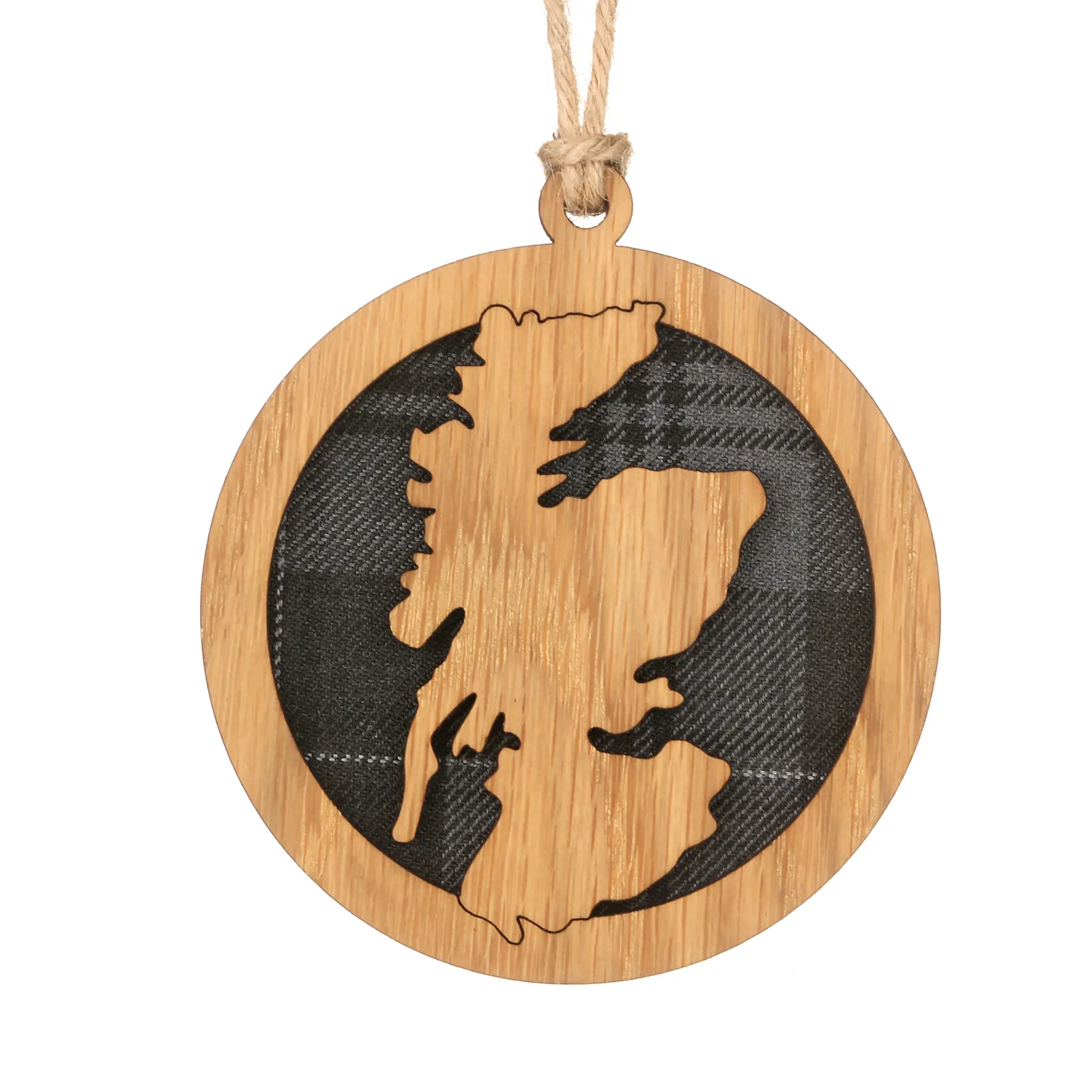 Map of Scotland - Runder Holz-Aufhänger mit Schottland-Karte Knoten und Tartan-Hintergrund Map of Scotland - Runder Holz-Aufhänger mit Schottland-Karte Knoten und Tartan-Hintergrund