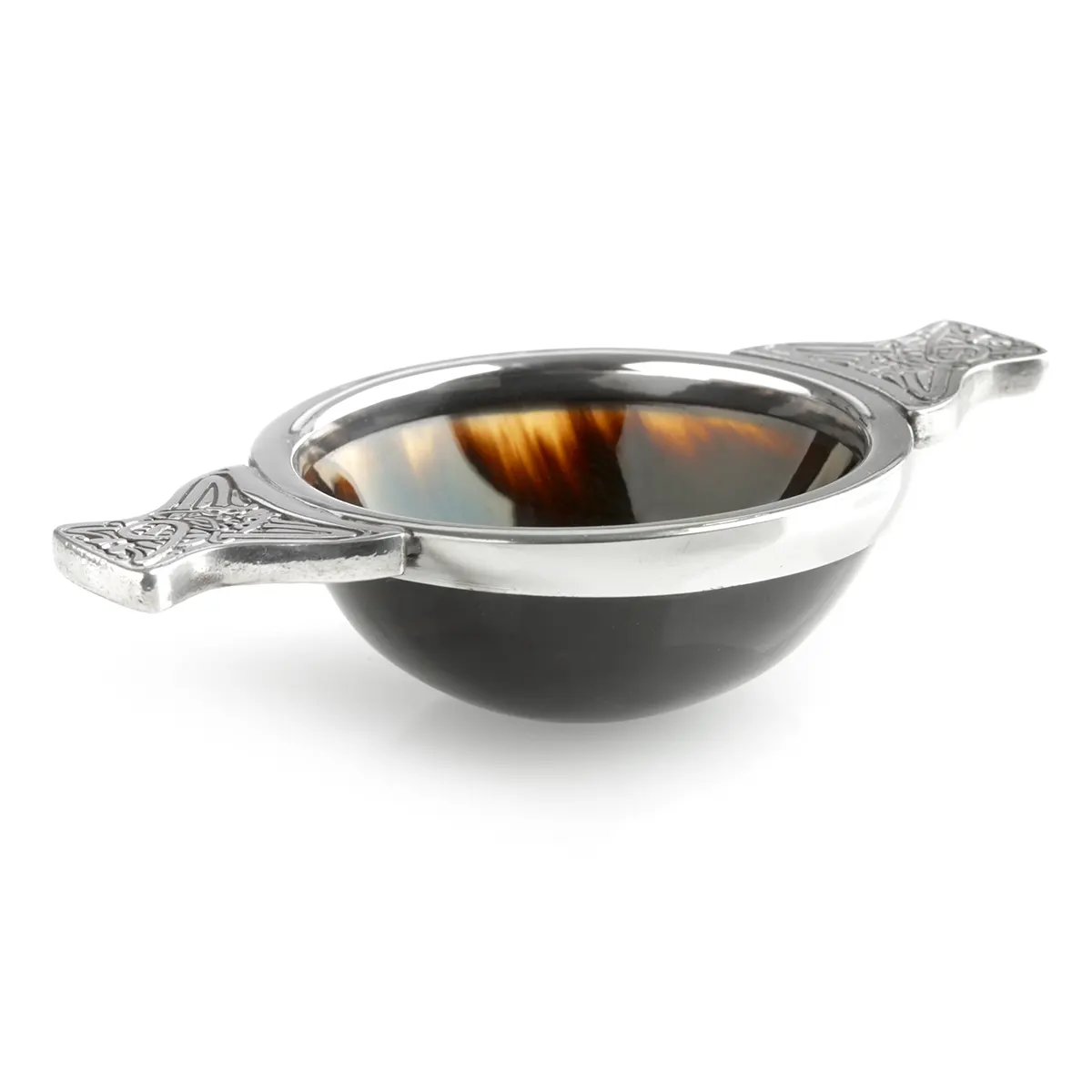 Whisky Quaich aus Horn und Zinn – Schottlands Tasse der Freundschaft