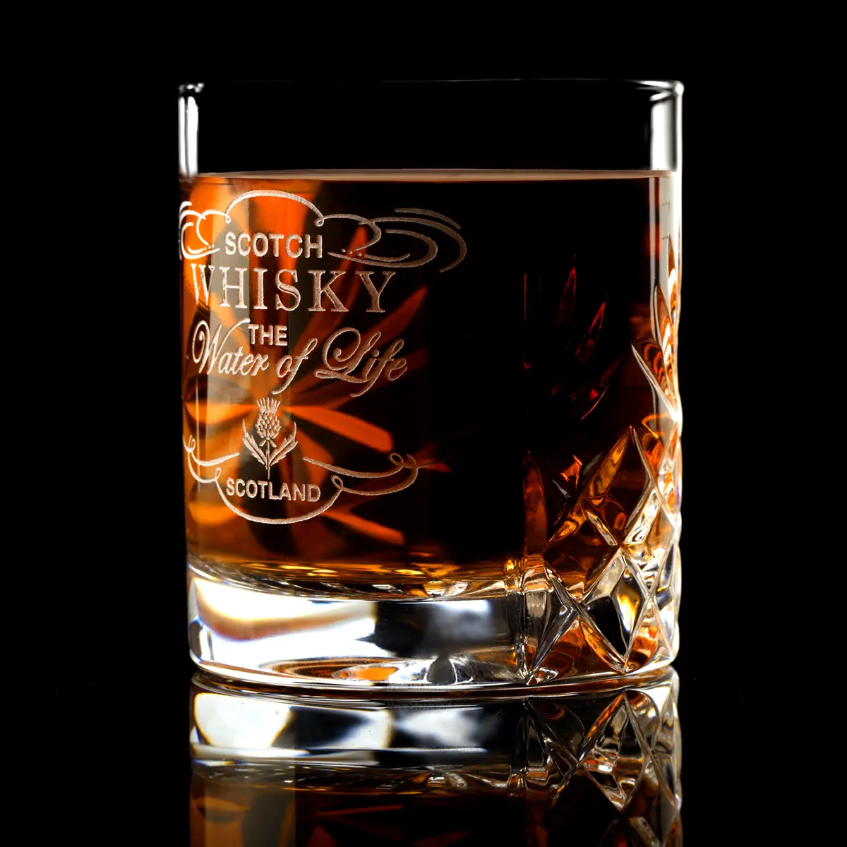 The Water of Life Dram - Handgefertigtes Kristall Whisky Shotglas mit Gravur