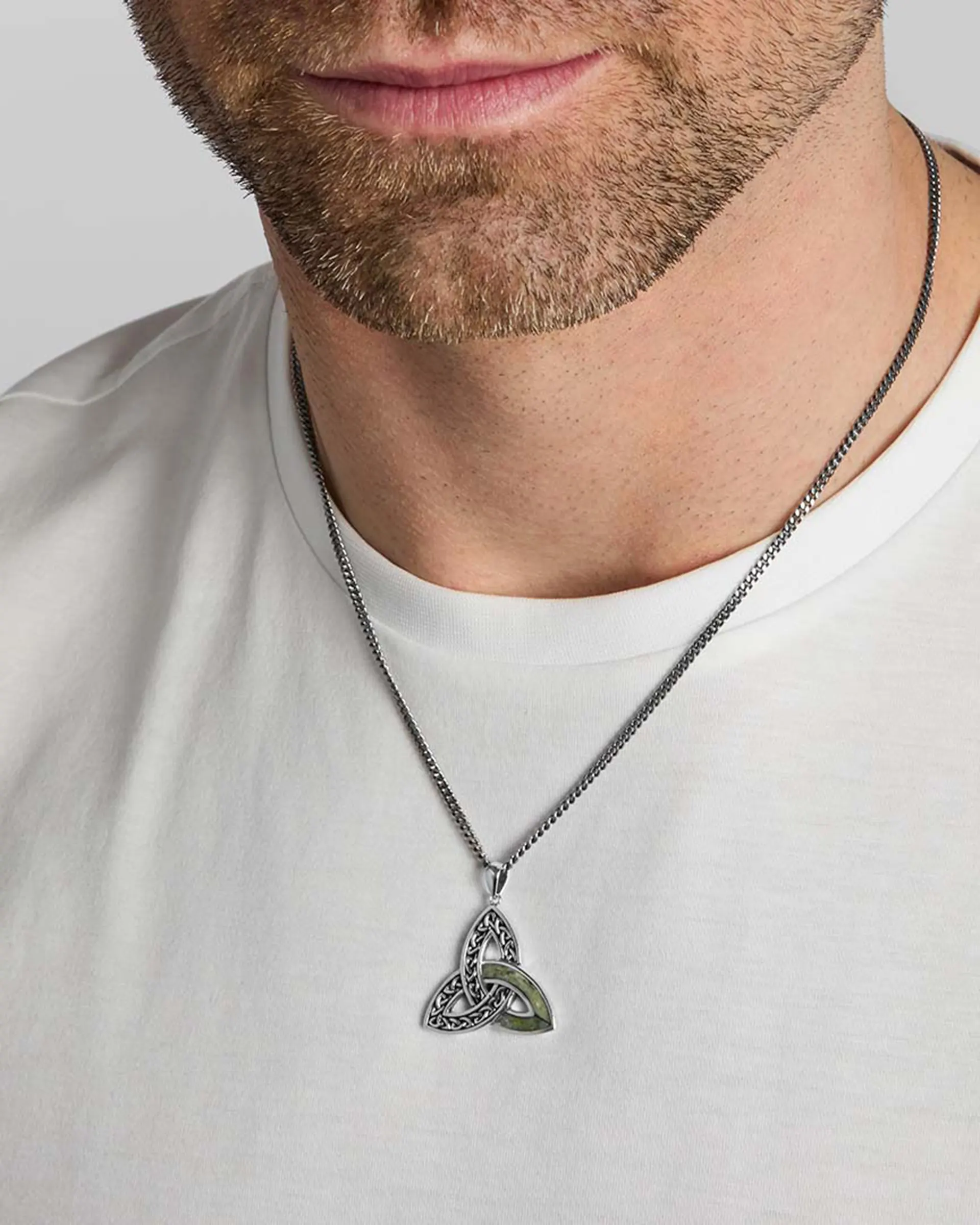 Keltische Trinity-Knoten-Kette aus Sterlingsilber mit Connemara-Marmor - Handgefertigt in Irland