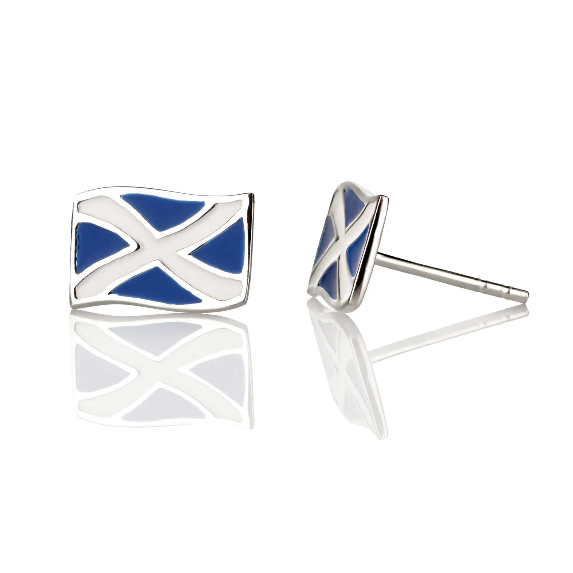 Saltire - Schottland-Flagge Ohrstecker aus Sterlingsilber und Emaille Saltire - Schottland-Flagge Ohrstecker aus Sterlingsilber und Emaille