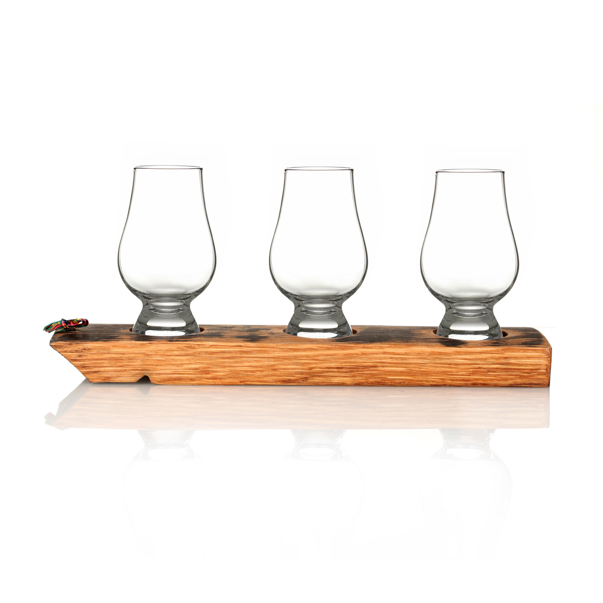 Whisky Fass Flight Tray aus Eiche - mit 3 Gencairn Tasting Gläsern