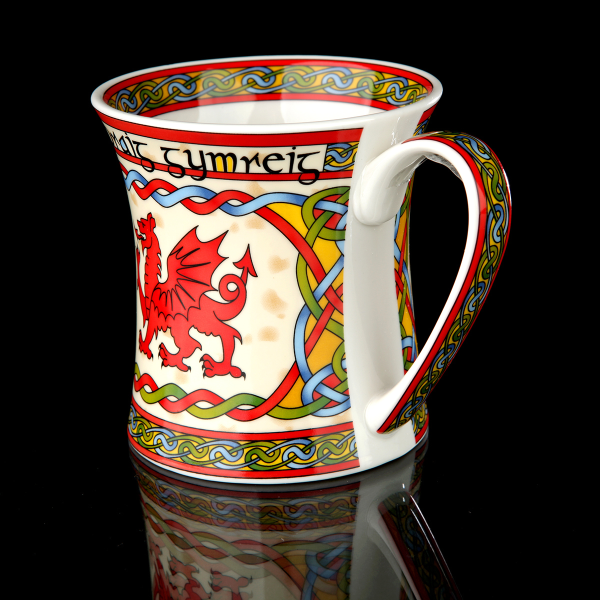 The Welsh Dragon Mug - Kaffeebecher mit walisischem Drachen & Keltischen Mustern