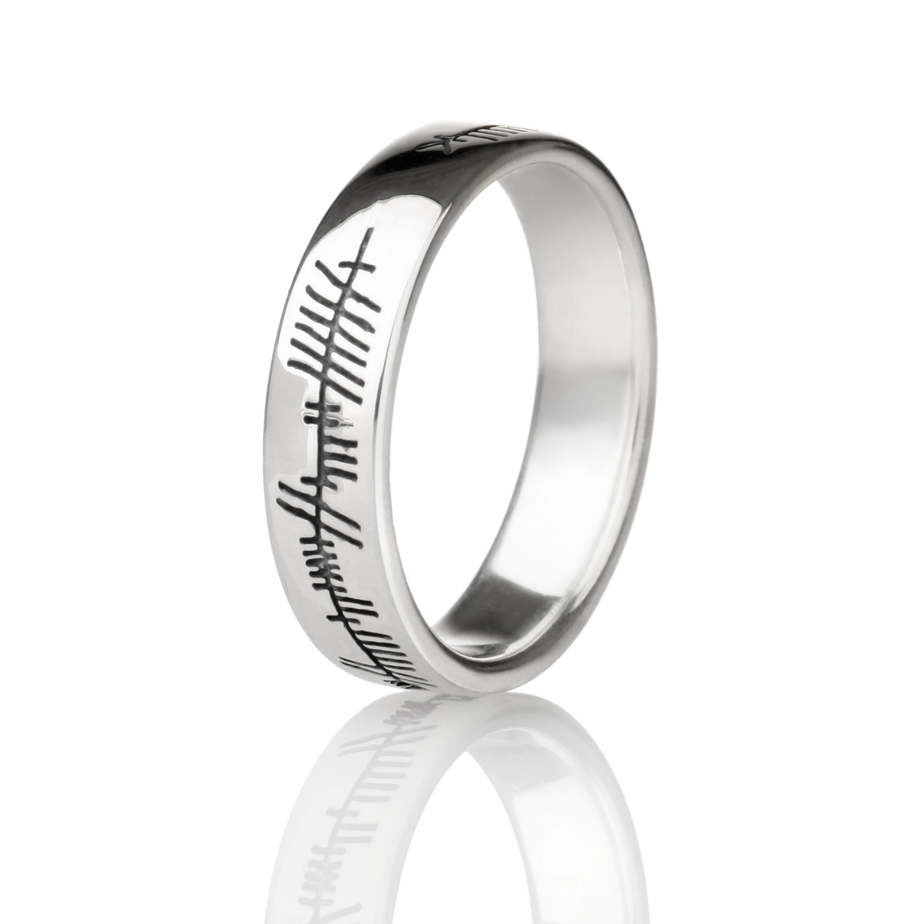 Ogham Love Ring mit gravierten keltischen Runen - Handgefertigt in England