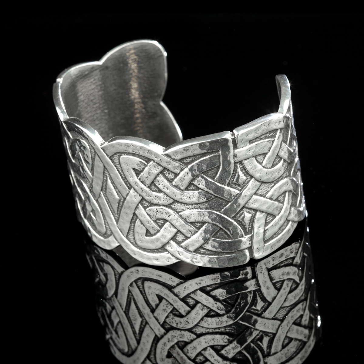 Celtic Cuff - Großer Armreif mit keltischen Ornamenten