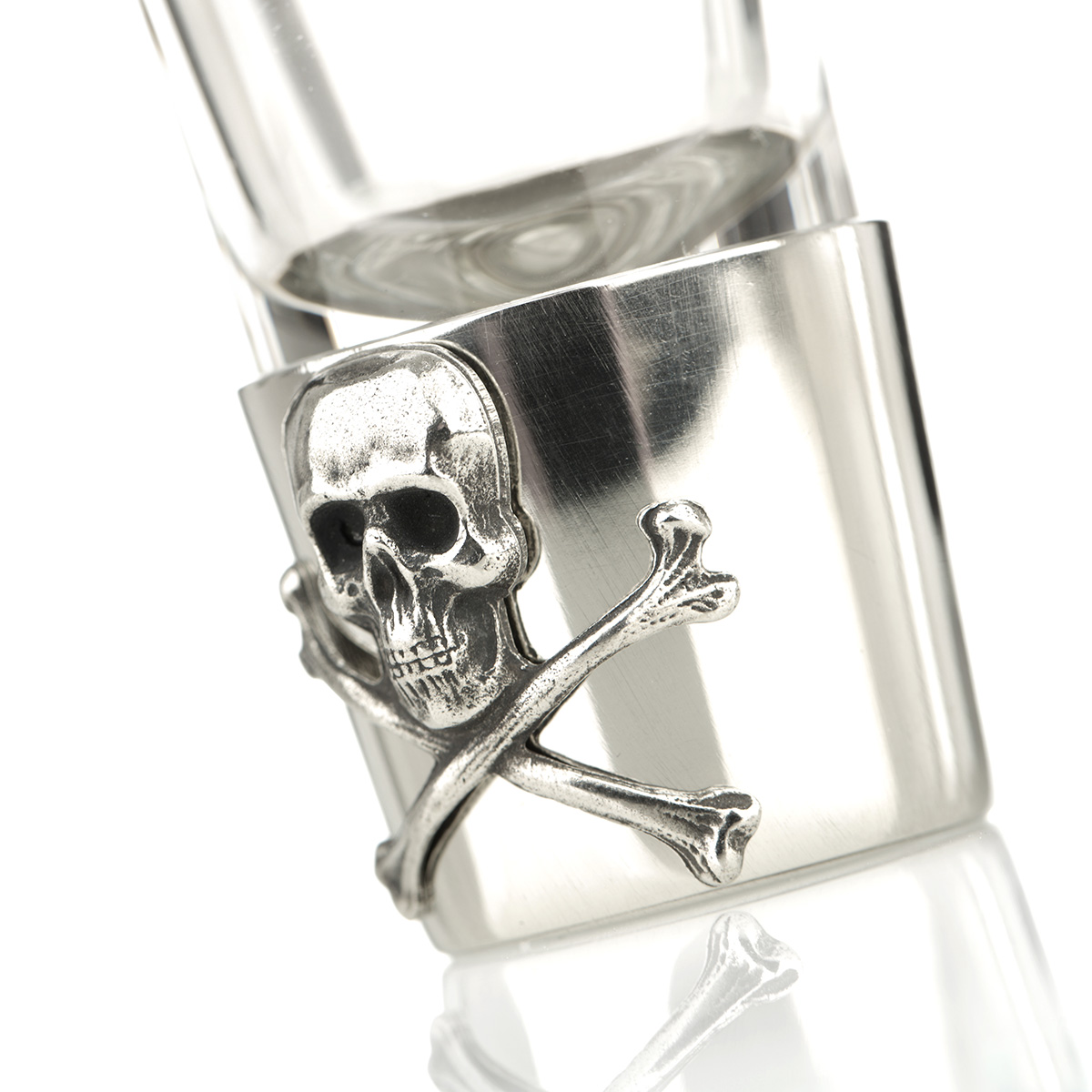 Skull & Crossbones Shot Glas - Hangefertigtes Totenkopf Schnapsglas aus England