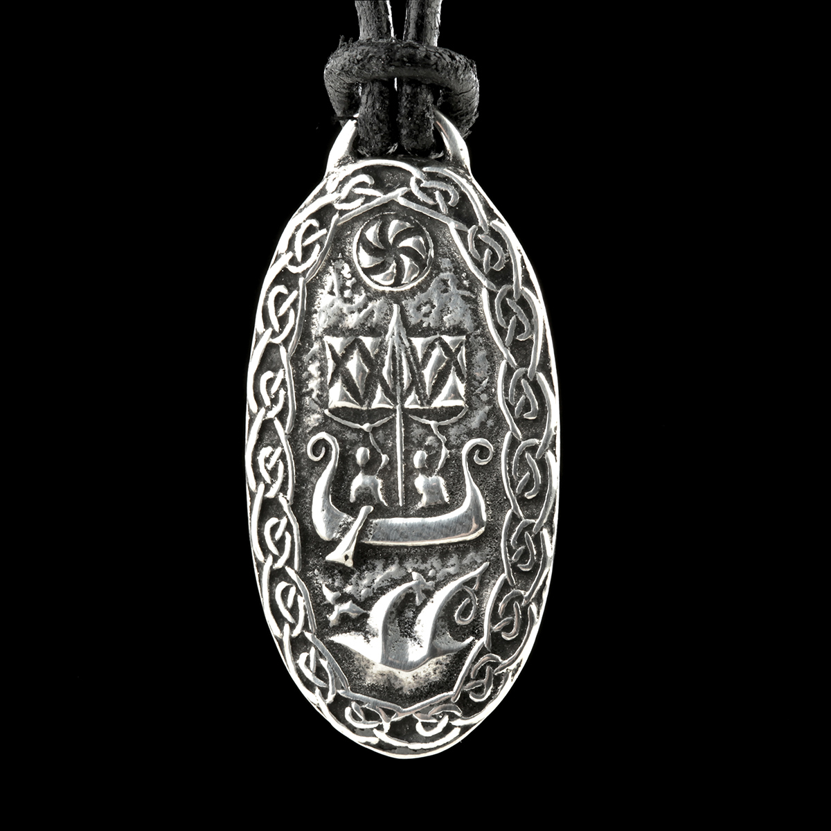 Kette-anhaenger-frigga-odin-segen-wikinger-silber-001 Traveller's Charm - Ein Schutzzauber für Reisende - Friggas Segen an Odin