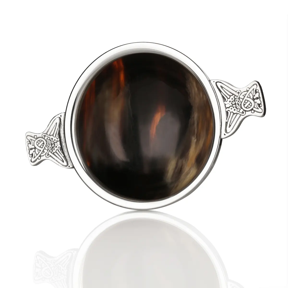 Whisky Quaich aus Horn und Zinn – Schottlands Tasse der Freundschaft