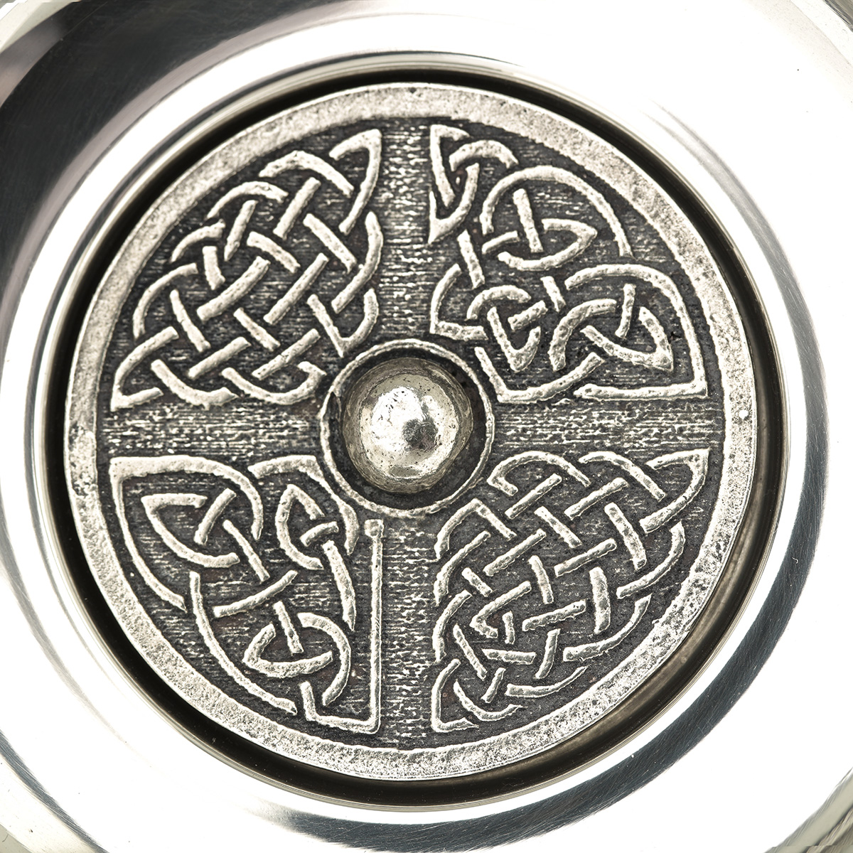 Celtic Pattern - Higland Whisky Quaich aus Zinn mit keltischen Ornamenten