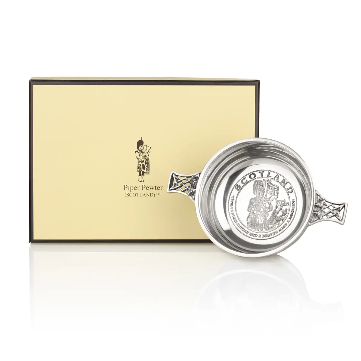 quaich-whisky-schottland-piper-keltisch-silber-001 Highland Piper Whisky Quaich - Bagpiper und keltische Muster