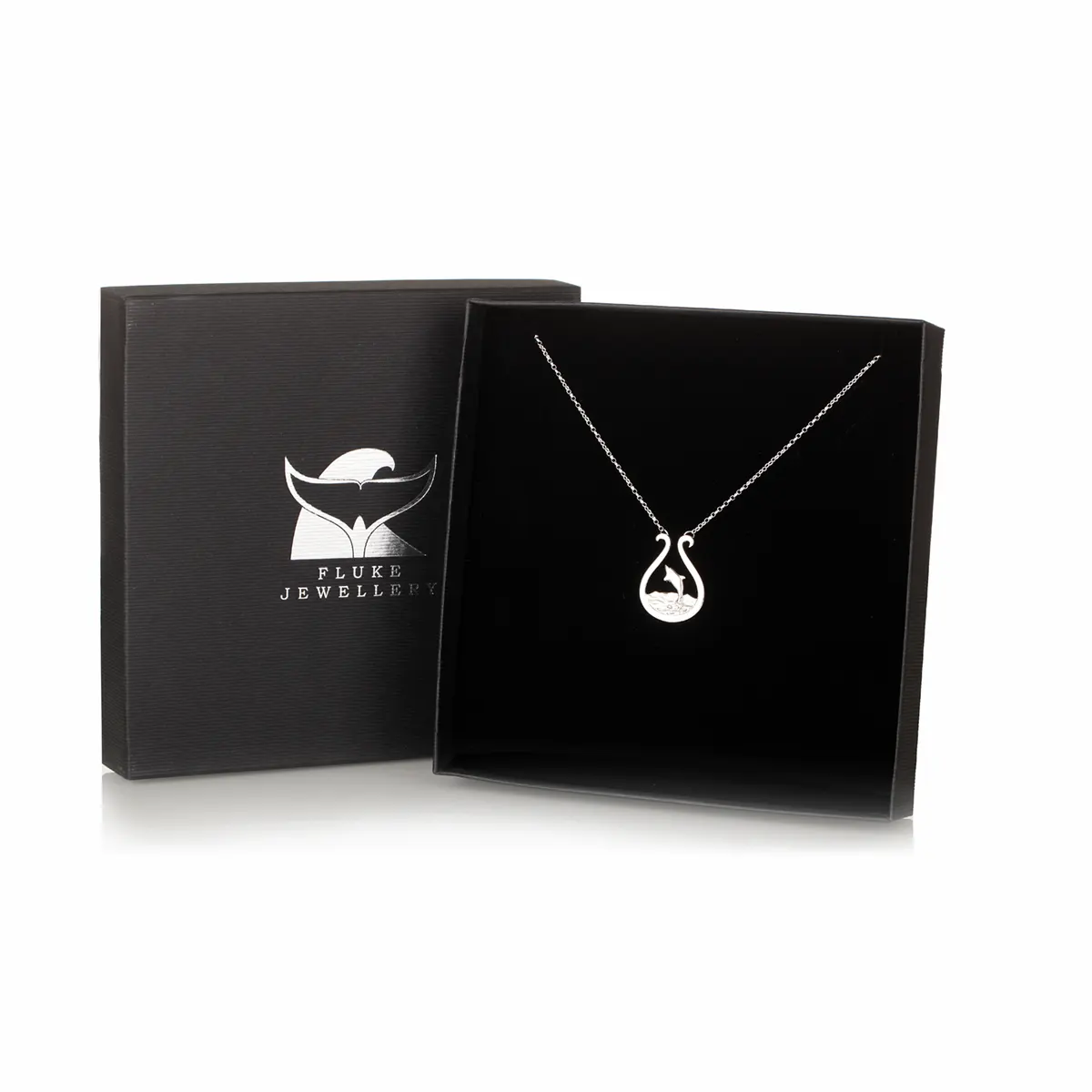 Kette-Anhaeger-fluke-delphin-orkney-schottland-001 Orkney Dolphin - Handgefertigte Delphin Kette aus Schottland