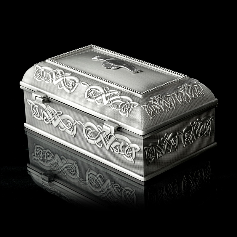 Claddagh-Schmuckschtulle-Irland-keltisch-Silber-Zinn-009 Große Claddagh Ring Schmuckschatulle aus Irland - keltische Motive handgefertigt