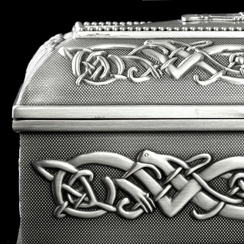 Große Claddagh Ring Schmuckschatulle aus Irland - keltische Motive handgefertigt