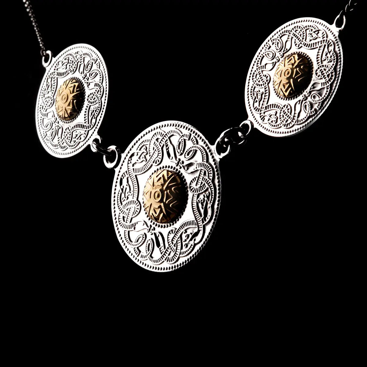 Celtic Warrior - Triple Disc - keltische Kette aus Irland mit Gold Beads