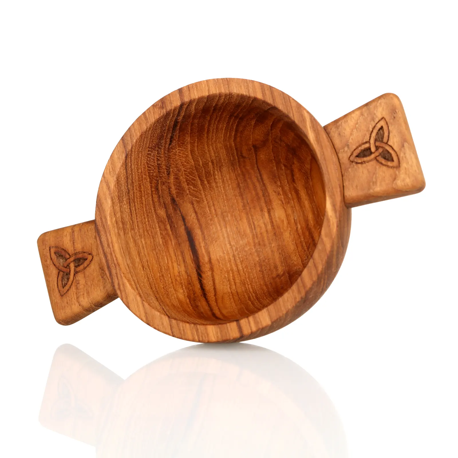 Traditioneller Whisky Quaich aus Teakholz – keltisch geschnitzt aus in Schottland Traditioneller Whisky Quaich aus Teakholz – keltisch geschnitzt aus in Schottland