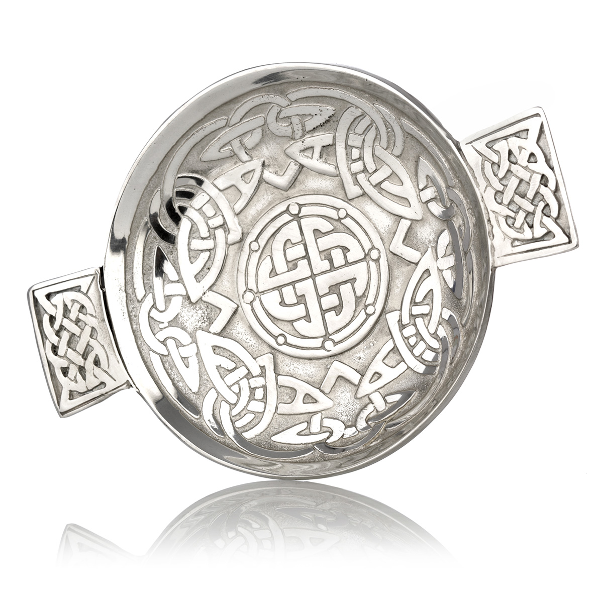 quaich-keltisch-schottisch-zinn-pewter-005558ad98c3d234 Celtic Interlace - Highland Whisky Quaich aus Schottland mit keltischen Mustern