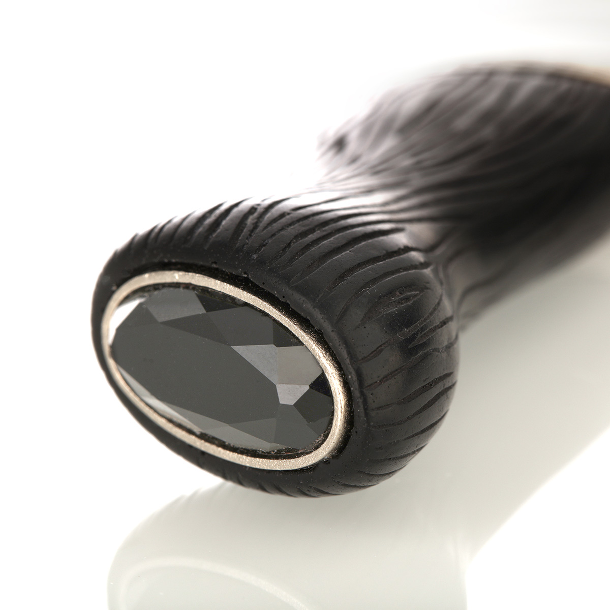 sgian-dubh-keltisch-schottland-015 The Ross Highland Sgian Dubh aus Schottland - mit schwarzem Glaskristall