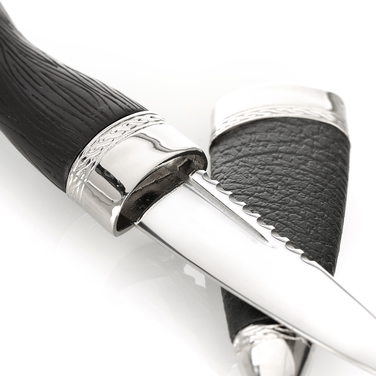sgian-dubh-keltisch-schottland-016 The Ross Highland Sgian Dubh aus Schottland - mit schwarzem Glaskristall