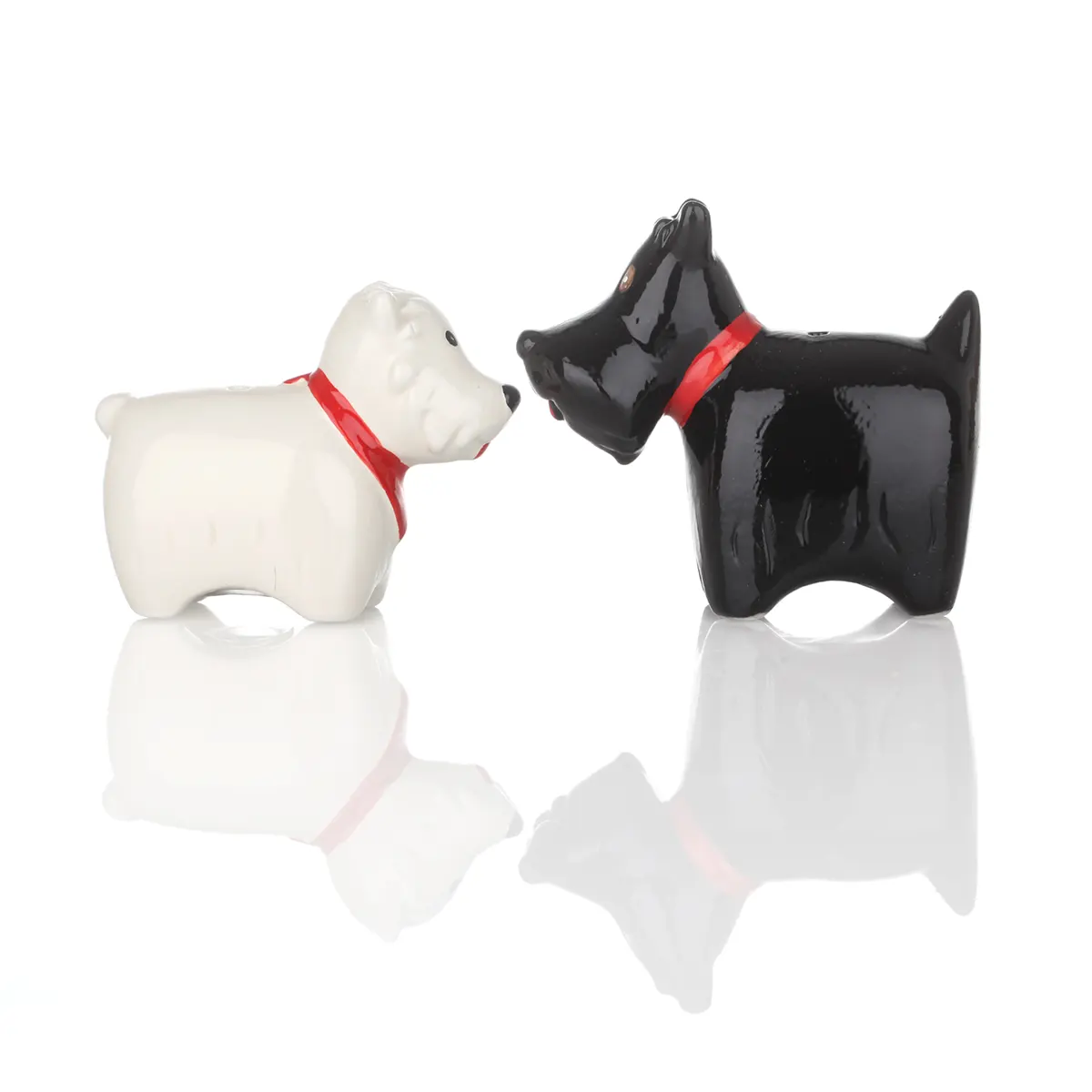 Scottie & Westie - Handbemalte Keramik Salz- und Pfefferstreuer Scottie & Westie - Handbemalte Keramik Salz- und Pfefferstreuer