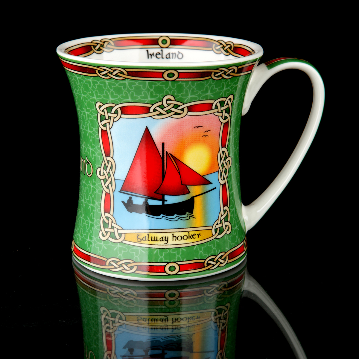 Irischer Seefahrer Kaffeebecher mit Galway Hooker & Currach