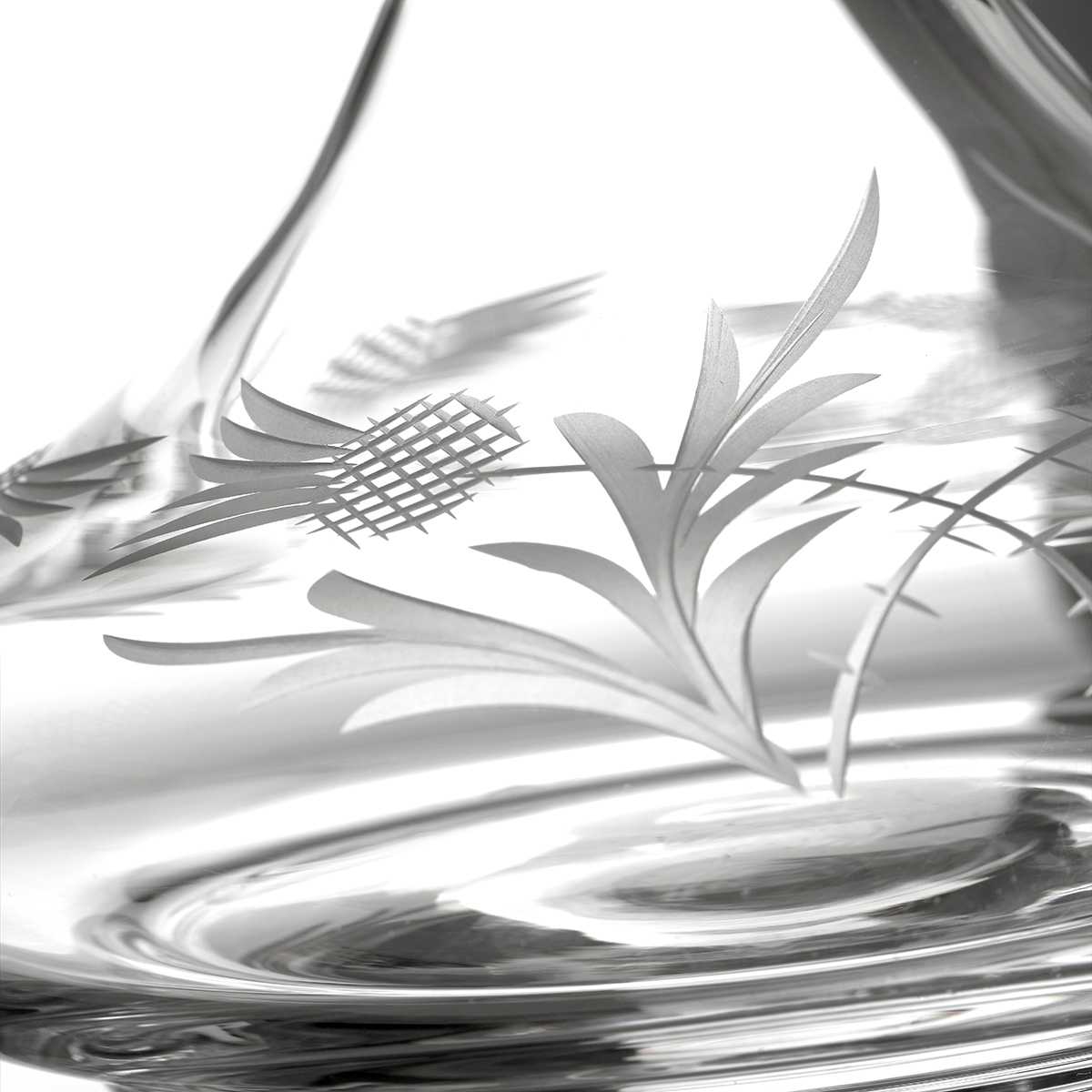 whisky-karaffe-schiff-dekanter-glas-kristall-distle-006Me37oxK0gRAVD Flower of Scotland Schiffskaraffe mit Distelschliff – Handgefertigt aus Kristallglas