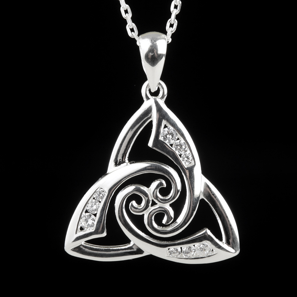 celtic-spirals-kristall-solvar-silber-001 Keltische Trinity Knoten & Triskele Kette aus Irland - Silber & Kristall