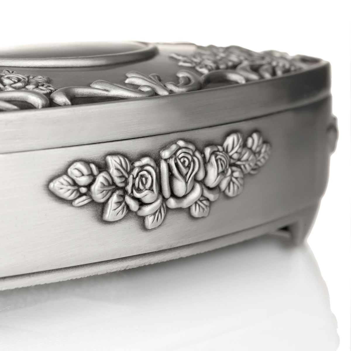 schmuck-schatulle-kasten-keltisch-silber-metall-irland-019 Ovale Schmuckschatulle mit floralen Ornamenten - handgefertigt in Irland