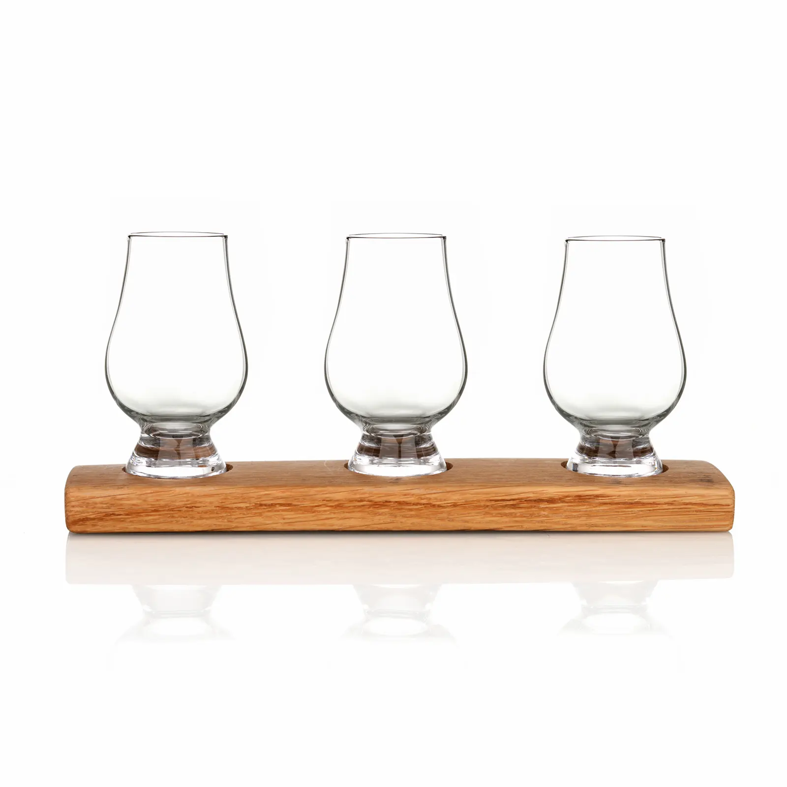 Whisky Fass Flight Tray aus Eiche - Untersetzer mit 3 Glencairn Tasting Gläsern Whisky Fass Flight Tray aus Eiche - Untersetzer mit 3 Glencairn Tasting Gläsern