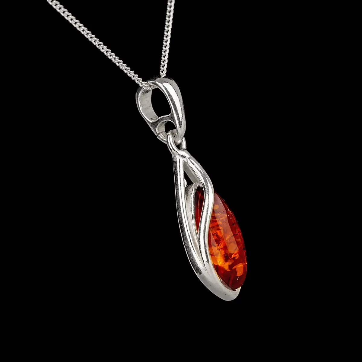 Amber Drop - Irischer Anhänger aus honigfarbenem Bernstein & Sterling Silber