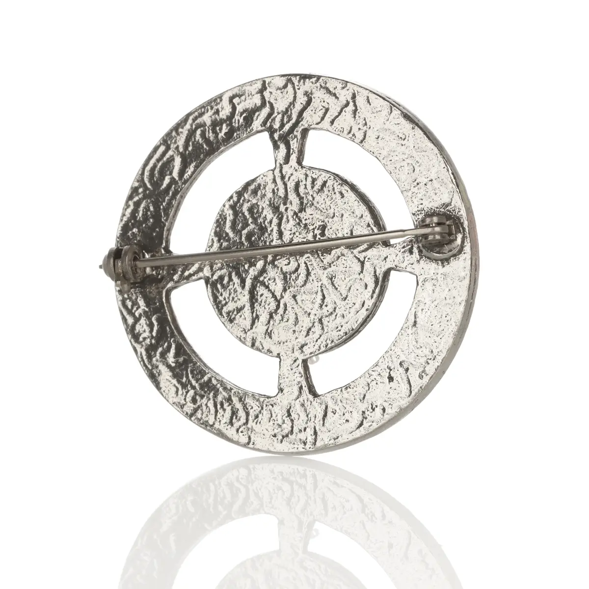 brosche-anstecknadel-schottischer-heathergem-schmuck-silber-001 Celtic Heathergem - Runde Highland Brosche mit keltischen Mustern